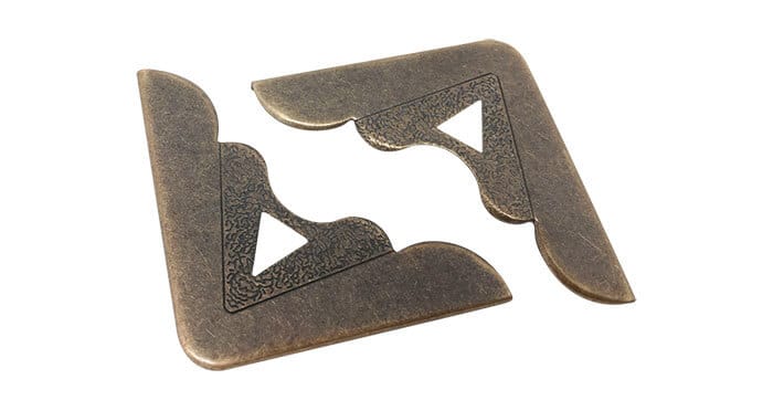 Metal corners