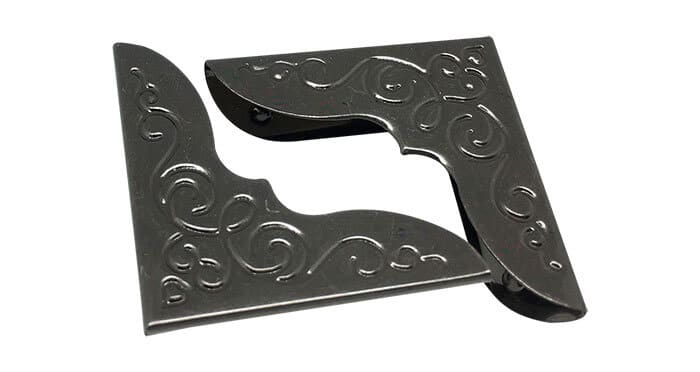 Metal corners