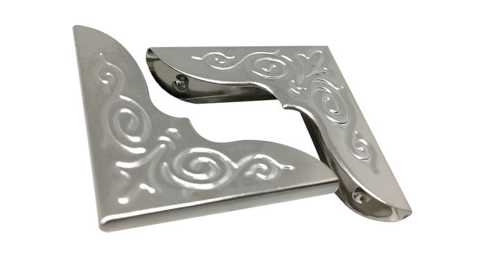 Metal corners